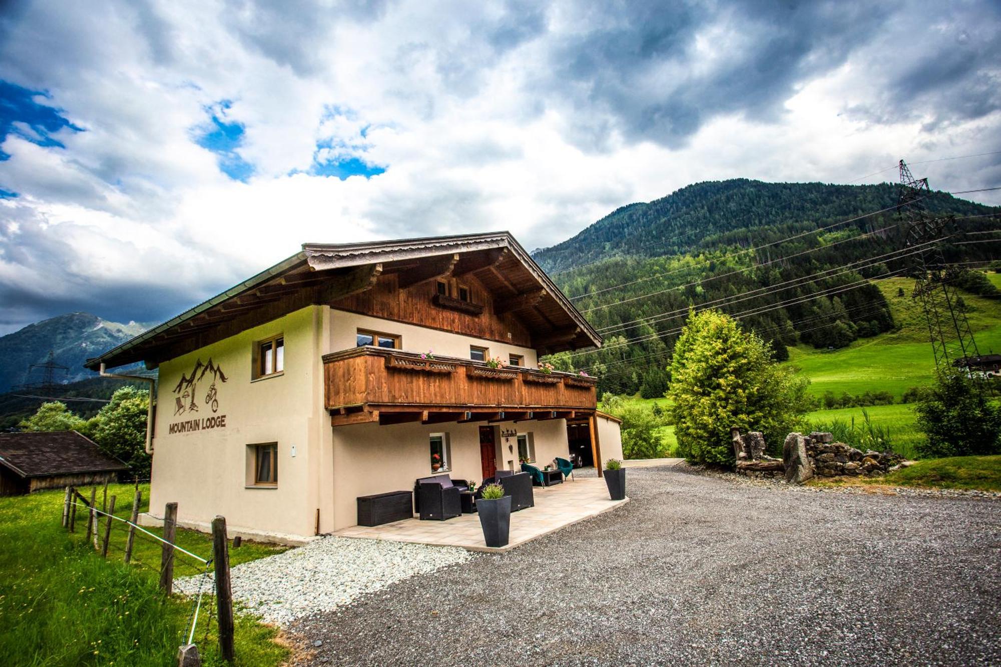 Mountain Neukirchen am Grossvenediger